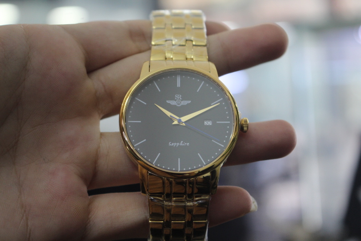 nét tinh tế của chiếc đồng hồ nam SR Watch SG1075.1401TE